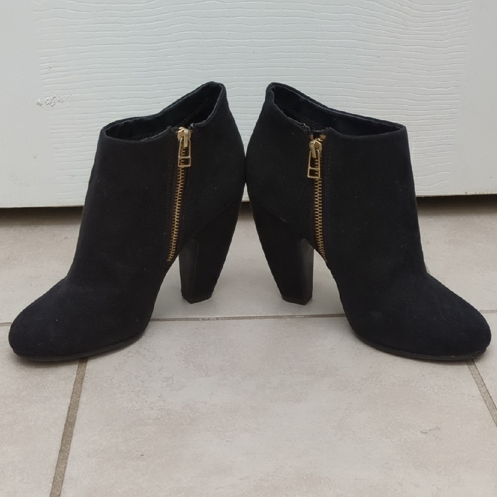 BONGO Black Suede Like Round Toe Heeled Booties with Gold Tone Zipper
